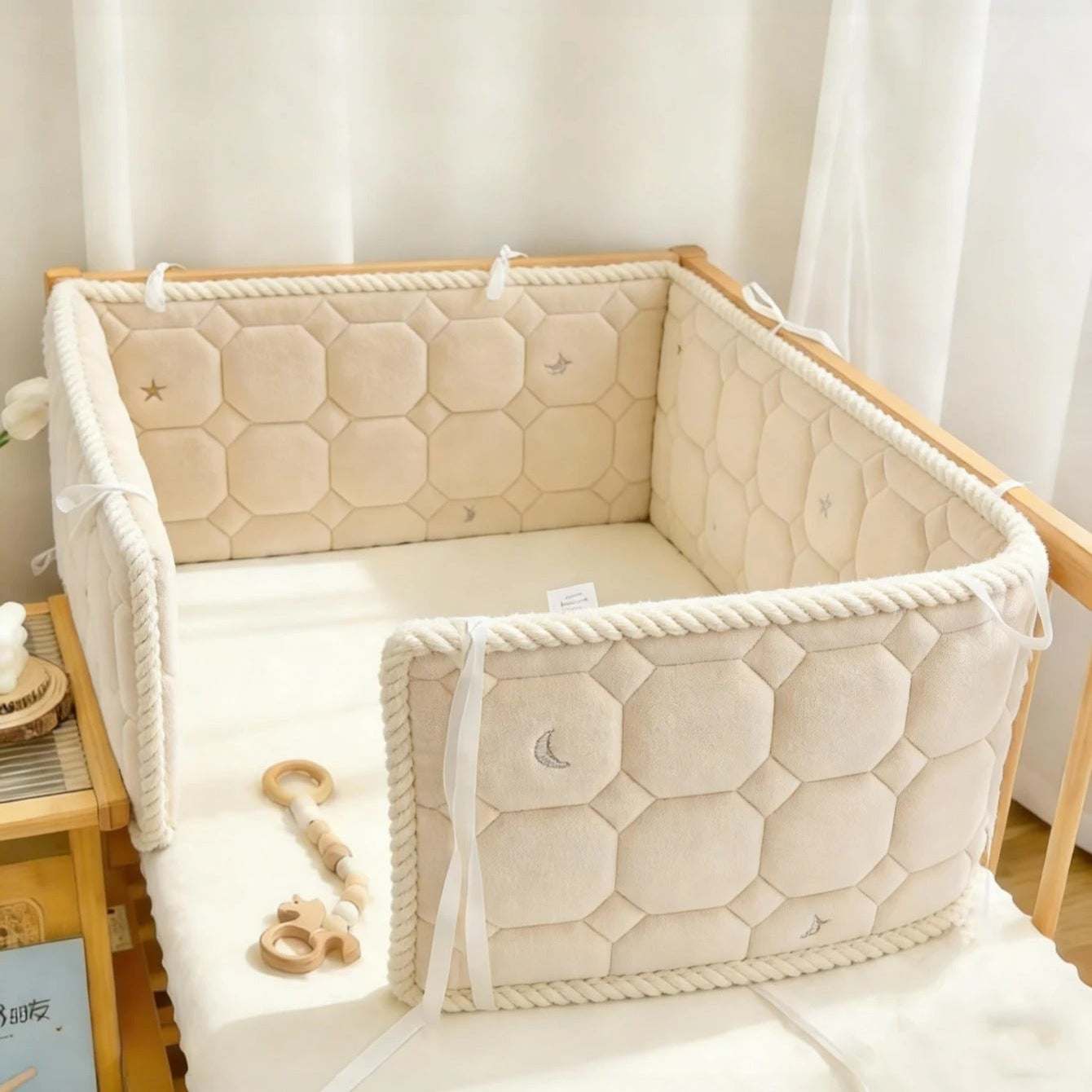 Tour de lit pour bebe beige velour