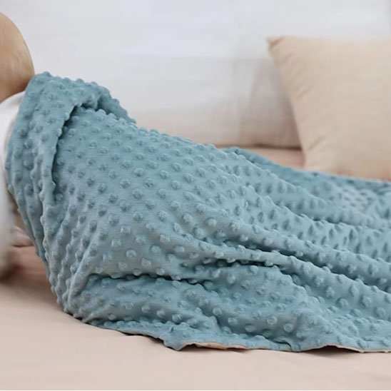 bebe traine sa couverture bébé