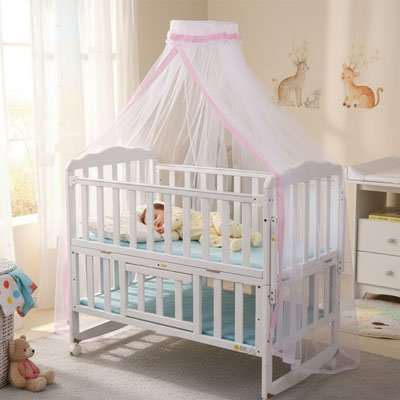 Moustiquaire lit bébé protege bebe pendant son sommeil