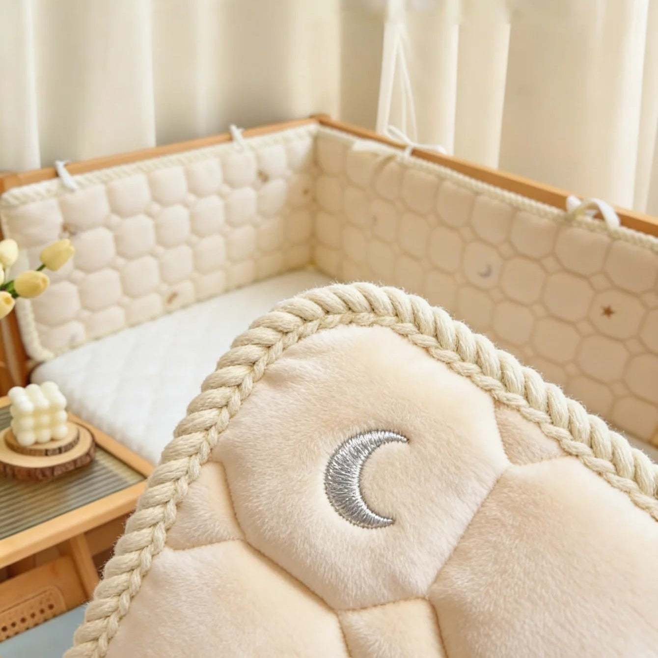 Tour de lit pour bebe beige velour imprimé étoile